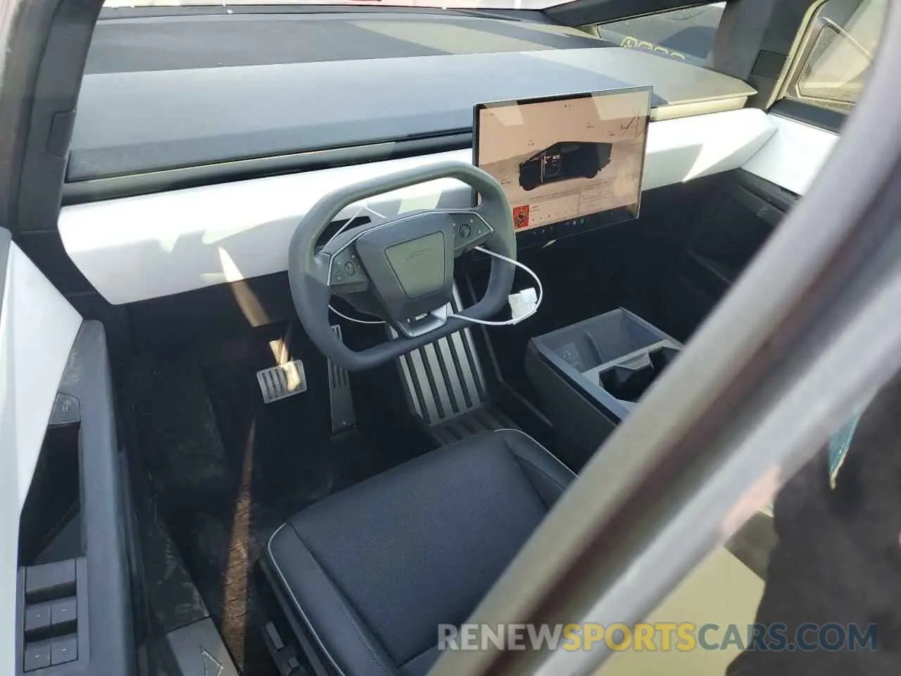 8 Photograph of a damaged car 7G2CEHED4RA011780 TESLA CYBERTRUCK 2024