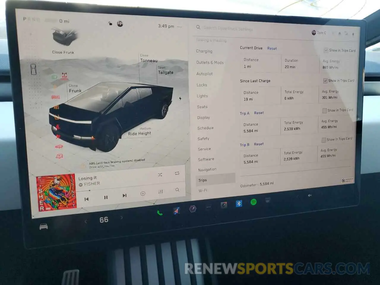 9 Photograph of a damaged car 7G2CEHED4RA011780 TESLA CYBERTRUCK 2024