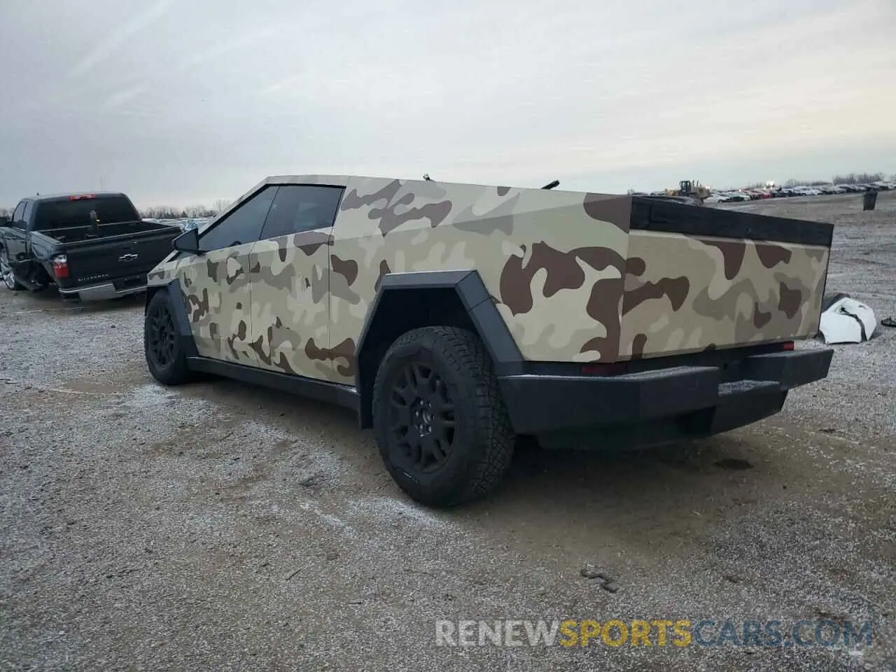 2 Photograph of a damaged car 7G2CEHED4RA022794 TESLA CYBERTRUCK 2024