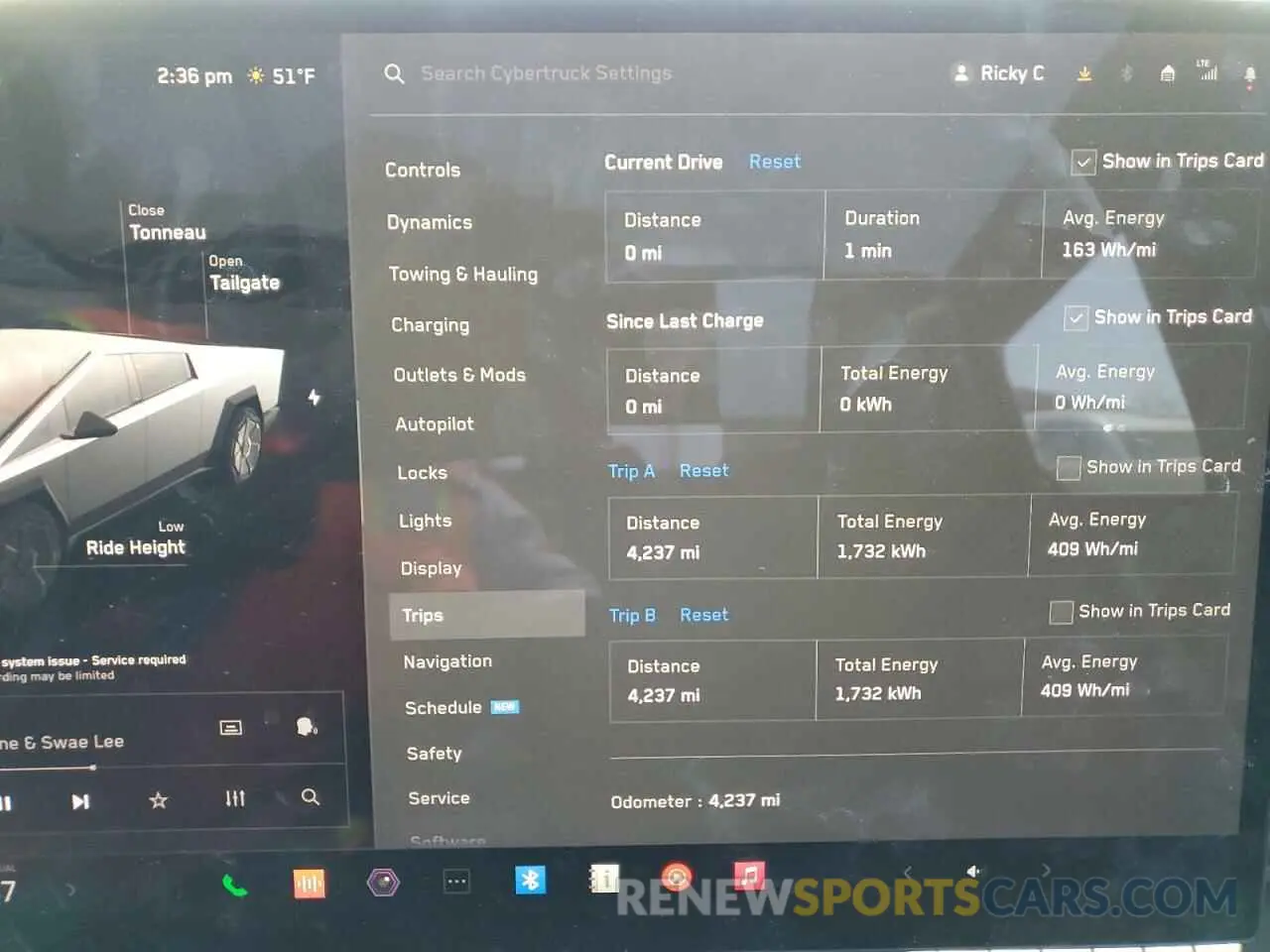 9 Photograph of a damaged car 7G2CEHED4RA022794 TESLA CYBERTRUCK 2024