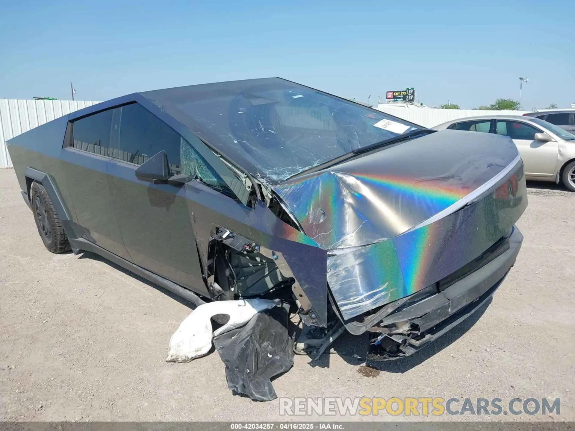 6 Photograph of a damaged car 7G2CEHED4RA024805 TESLA CYBERTRUCK 2024