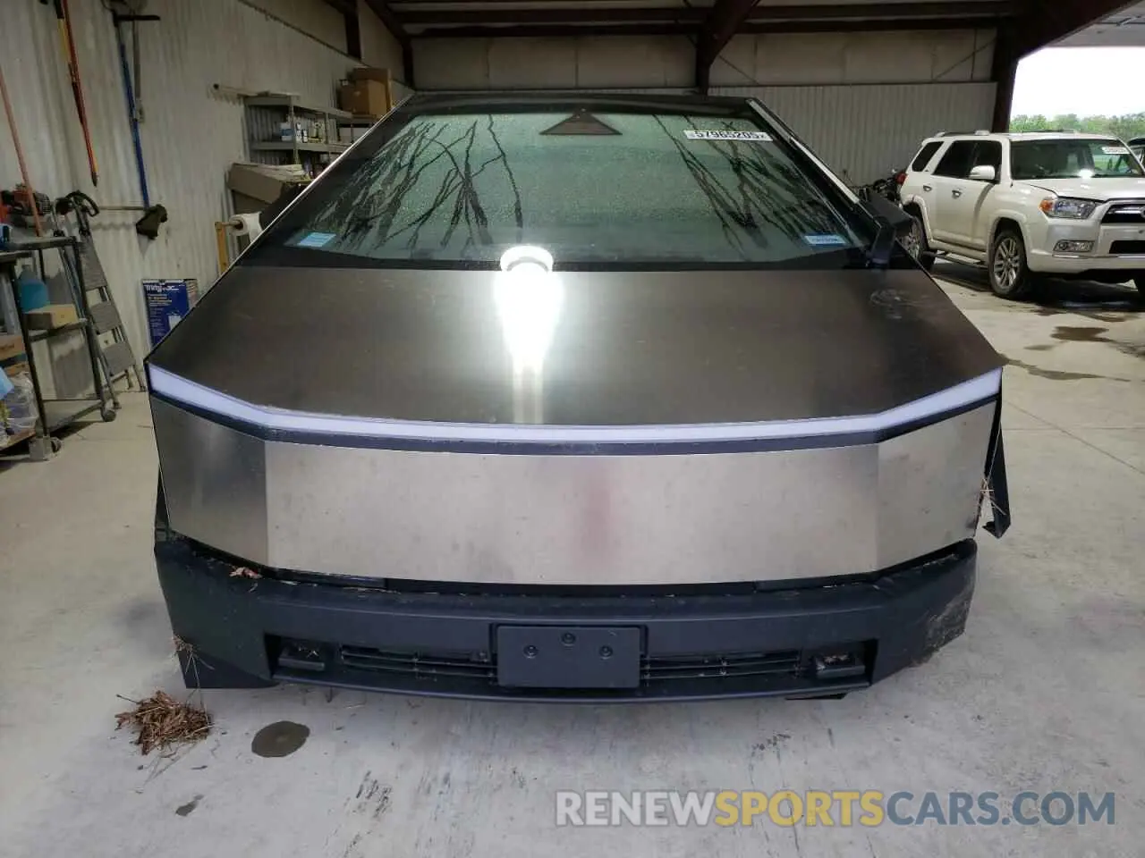 5 Photograph of a damaged car 7G2CEHED4RA039806 TESLA CYBERTRUCK 2024