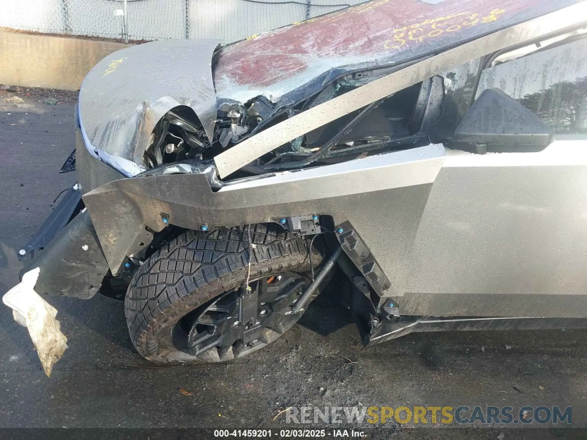 6 Photograph of a damaged car 7G2CEHED4RA040048 TESLA CYBERTRUCK 2024