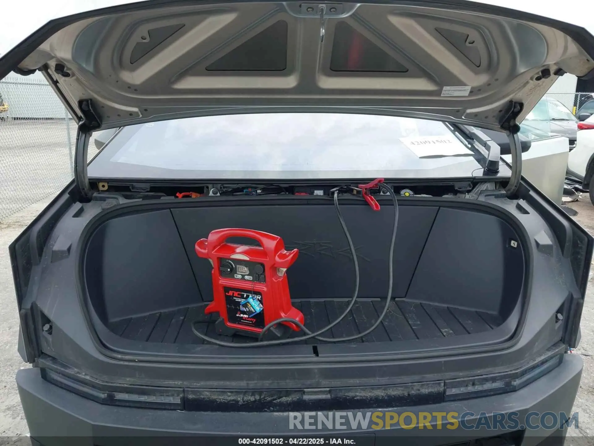 10 Photograph of a damaged car 7G2CEHED5RA001548 TESLA CYBERTRUCK 2024