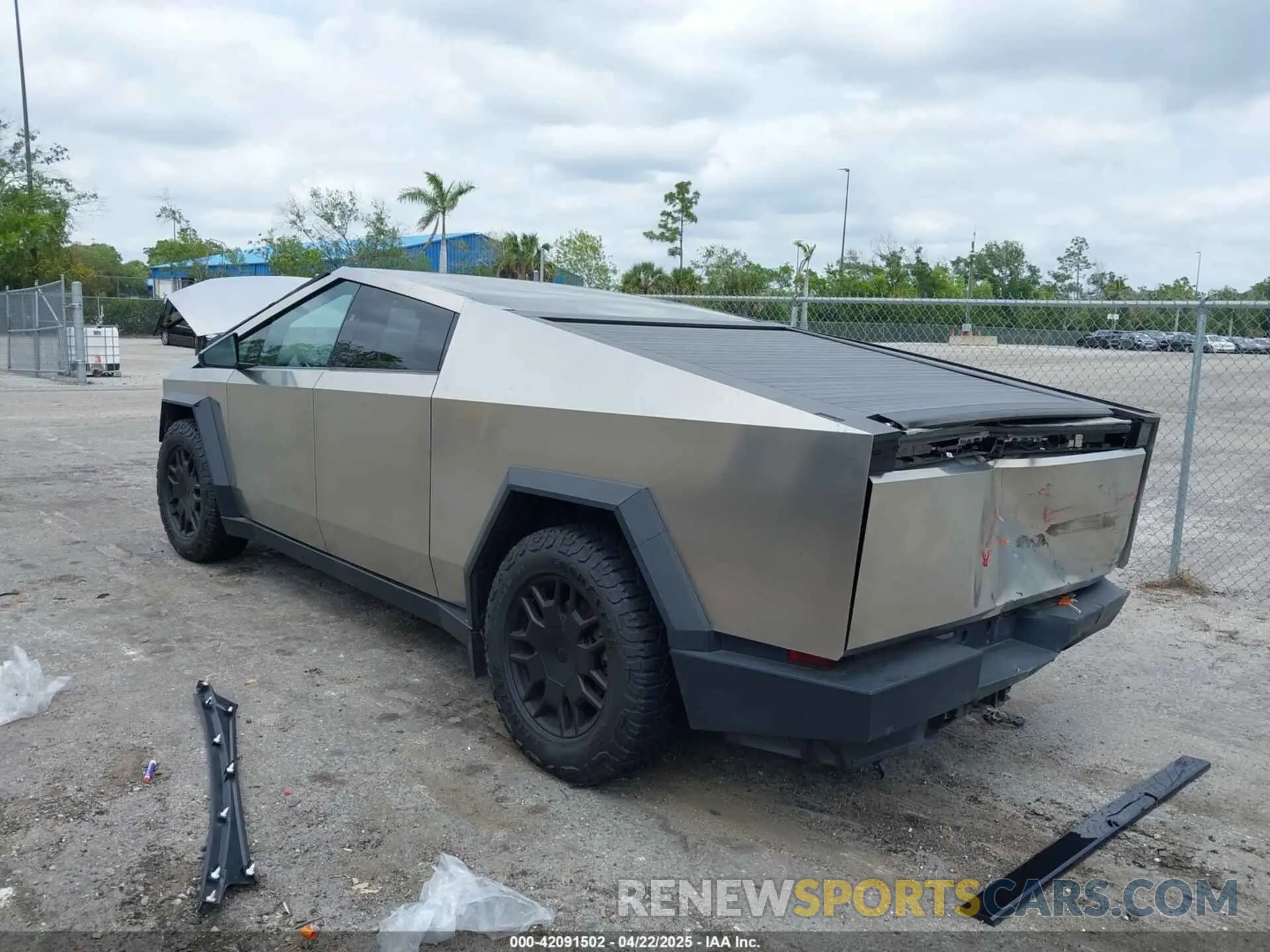 3 Photograph of a damaged car 7G2CEHED5RA001548 TESLA CYBERTRUCK 2024