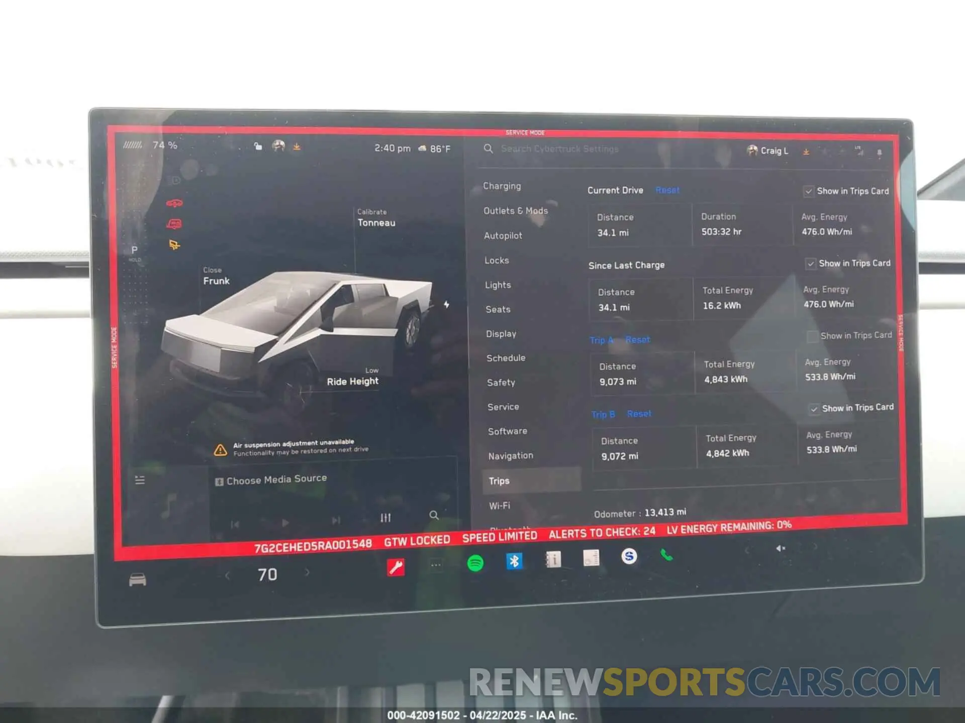 7 Photograph of a damaged car 7G2CEHED5RA001548 TESLA CYBERTRUCK 2024
