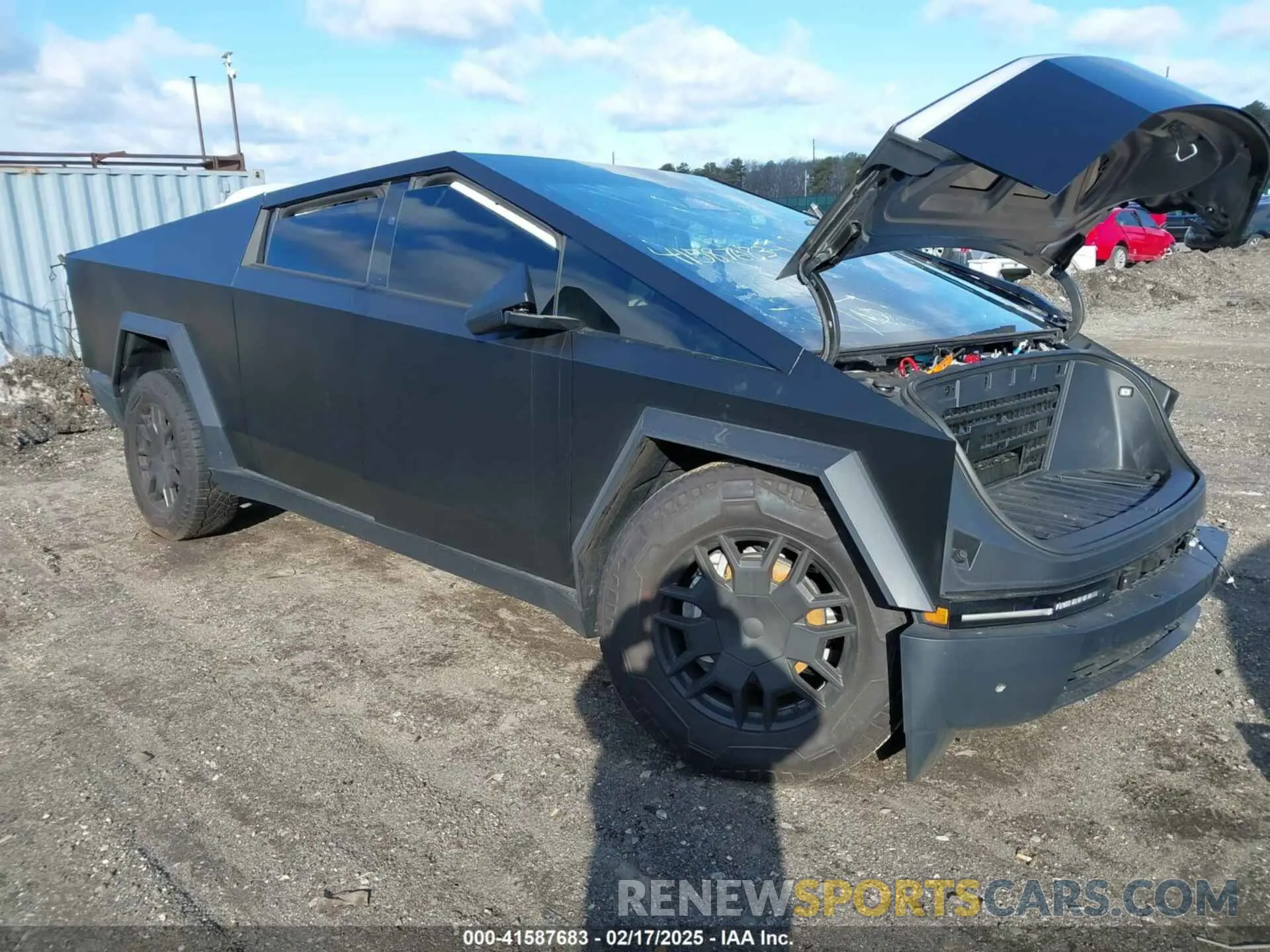 1 Photograph of a damaged car 7G2CEHED5RA015790 TESLA CYBERTRUCK 2024