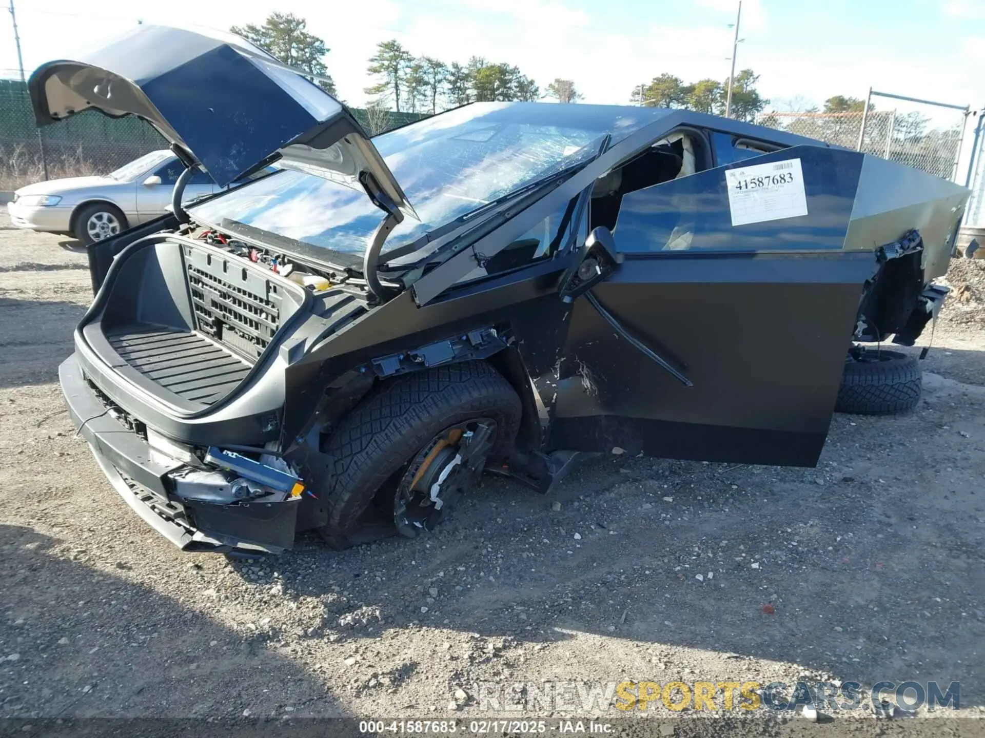 2 Photograph of a damaged car 7G2CEHED5RA015790 TESLA CYBERTRUCK 2024