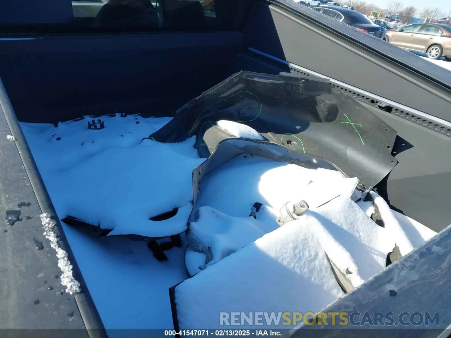 11 Photograph of a damaged car 7G2CEHED5RA033304 TESLA CYBERTRUCK 2024
