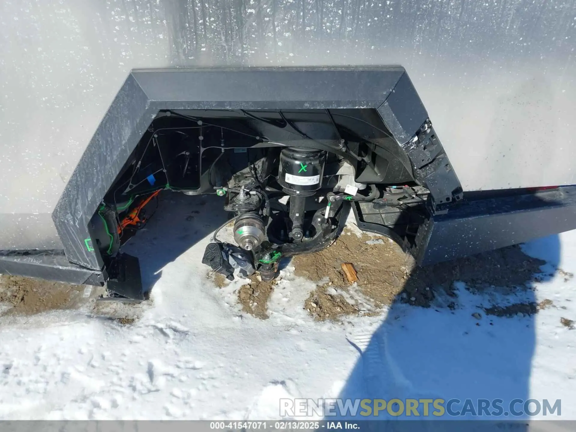 6 Photograph of a damaged car 7G2CEHED5RA033304 TESLA CYBERTRUCK 2024