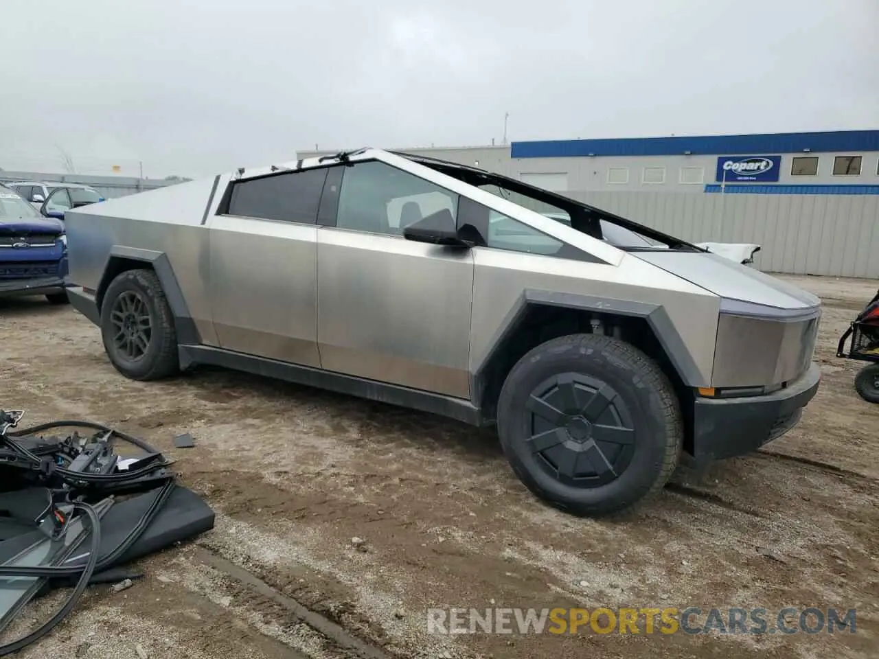 4 Photograph of a damaged car 7G2CEHED5RA050278 TESLA CYBERTRUCK 2024