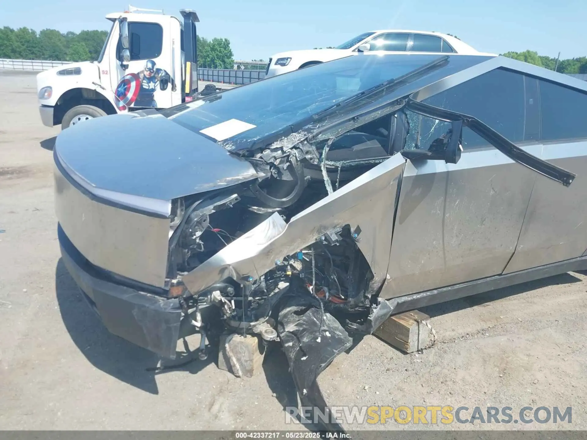 6 Photograph of a damaged car 7G2CEHED5RA053763 TESLA CYBERTRUCK 2024