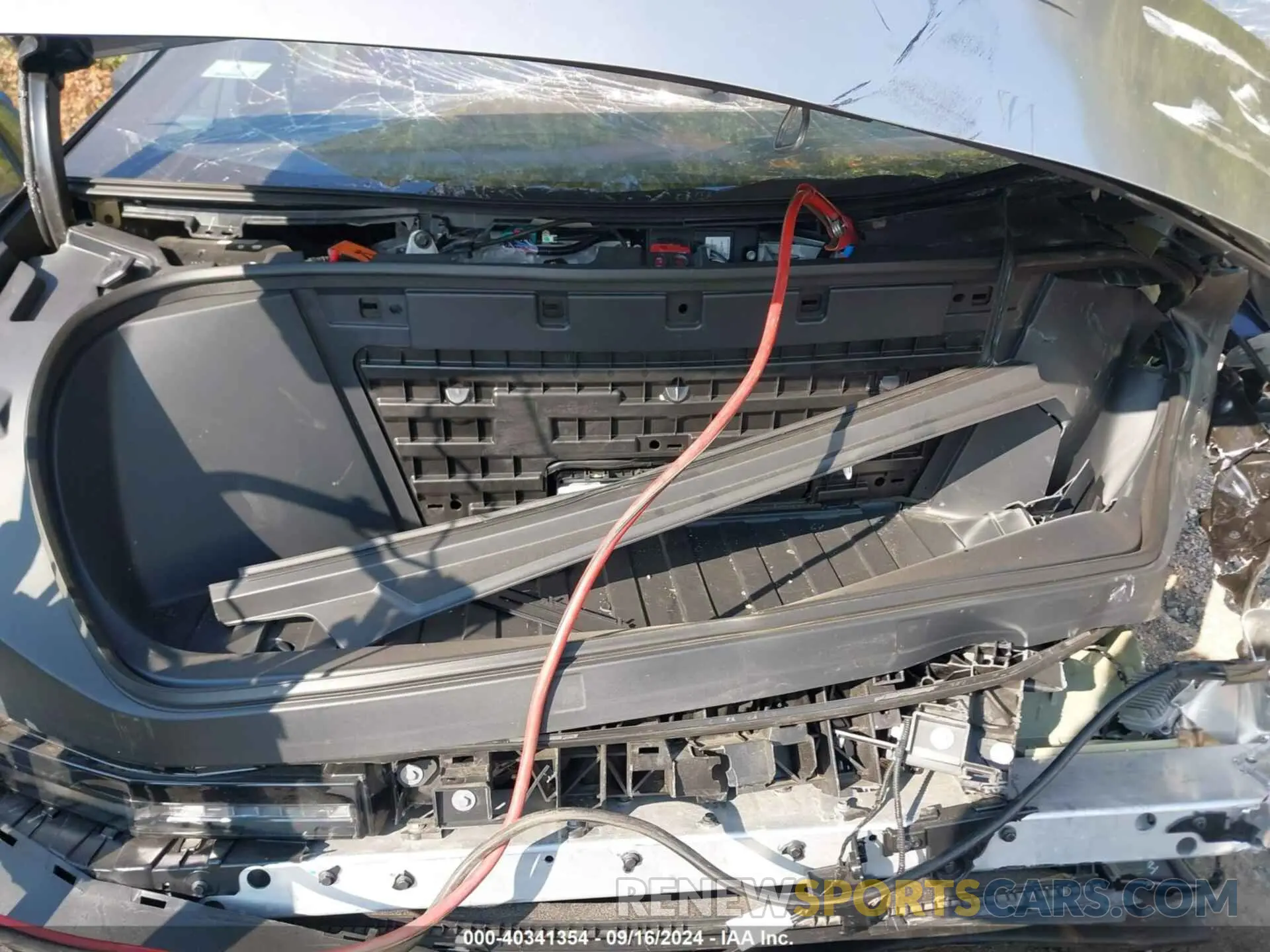 10 Photograph of a damaged car 7G2CEHED6RA005124 TESLA CYBERTRUCK 2024