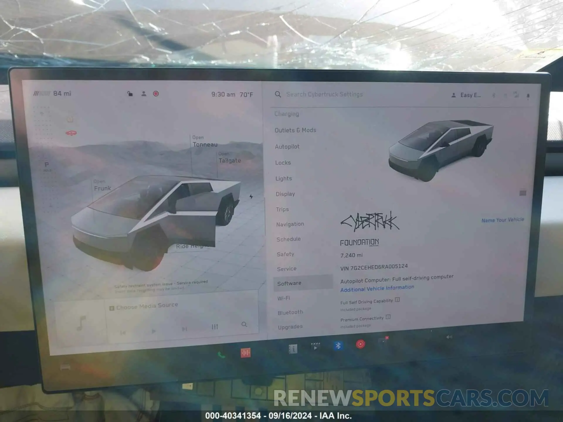 18 Photograph of a damaged car 7G2CEHED6RA005124 TESLA CYBERTRUCK 2024