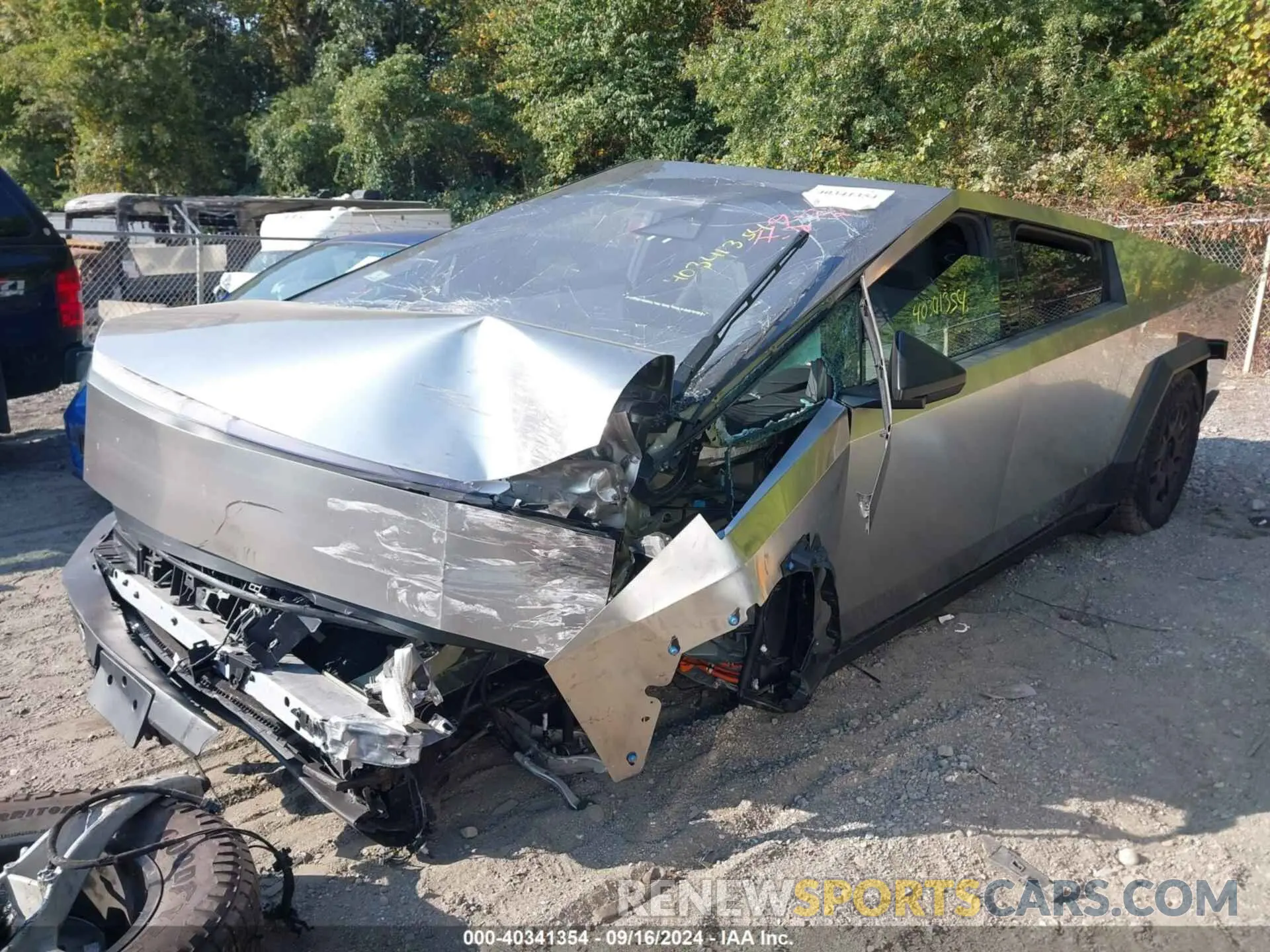 2 Photograph of a damaged car 7G2CEHED6RA005124 TESLA CYBERTRUCK 2024