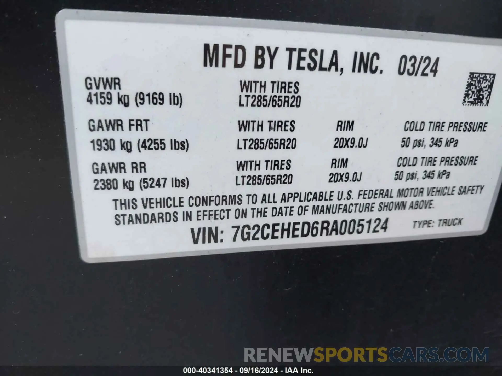 9 Photograph of a damaged car 7G2CEHED6RA005124 TESLA CYBERTRUCK 2024
