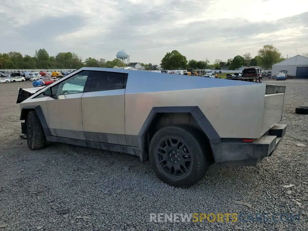 2 Photograph of a damaged car 7G2CEHED7RA020473 TESLA CYBERTRUCK 2024