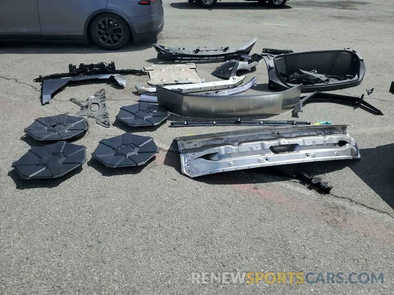 14 Photograph of a damaged car 7G2CEHED7RA035023 TESLA CYBERTRUCK 2024