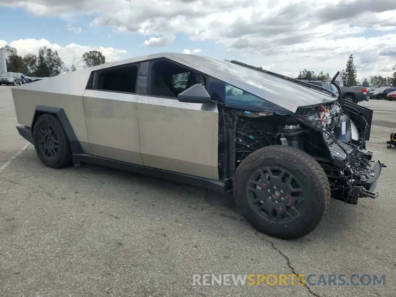 4 Photograph of a damaged car 7G2CEHED7RA035023 TESLA CYBERTRUCK 2024