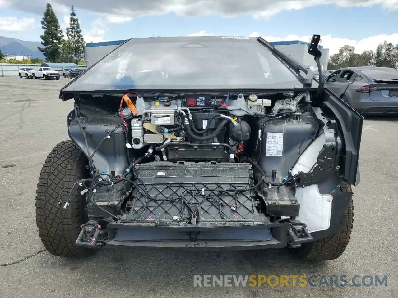 5 Photograph of a damaged car 7G2CEHED7RA035023 TESLA CYBERTRUCK 2024