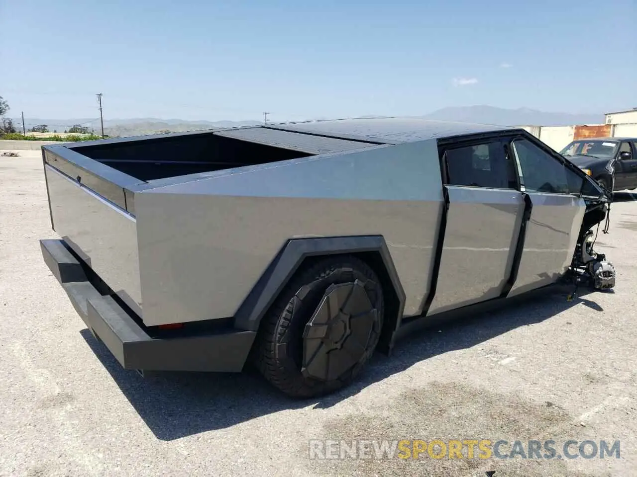 3 Photograph of a damaged car 7G2CEHED7RA039024 TESLA CYBERTRUCK 2024
