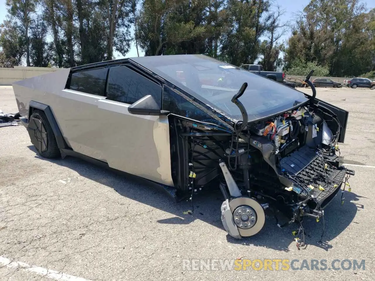 4 Photograph of a damaged car 7G2CEHED7RA039024 TESLA CYBERTRUCK 2024