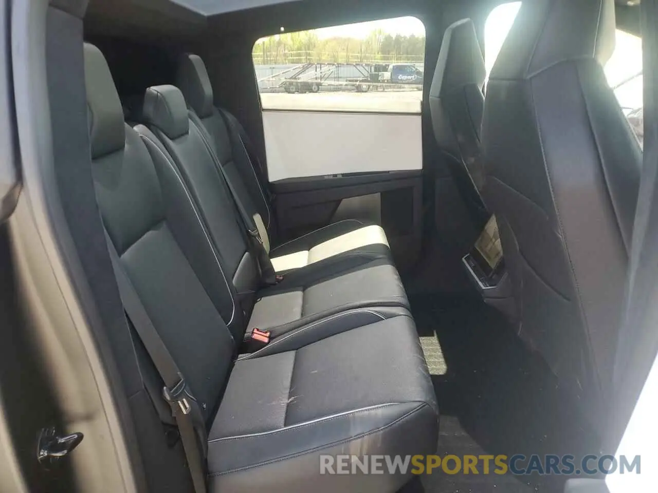 11 Photograph of a damaged car 7G2CEHED8RA012141 TESLA CYBERTRUCK 2024