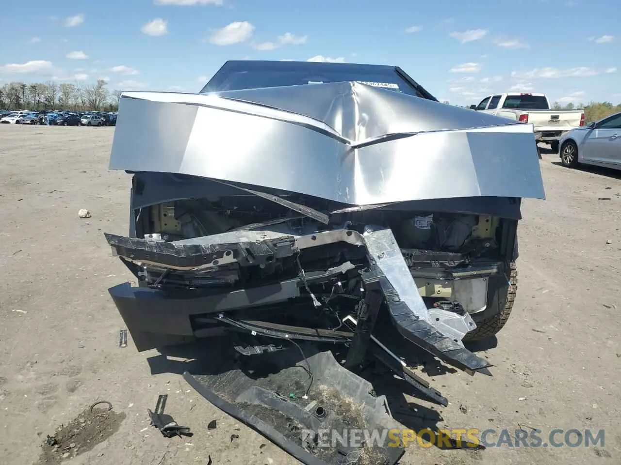 5 Photograph of a damaged car 7G2CEHED8RA012141 TESLA CYBERTRUCK 2024