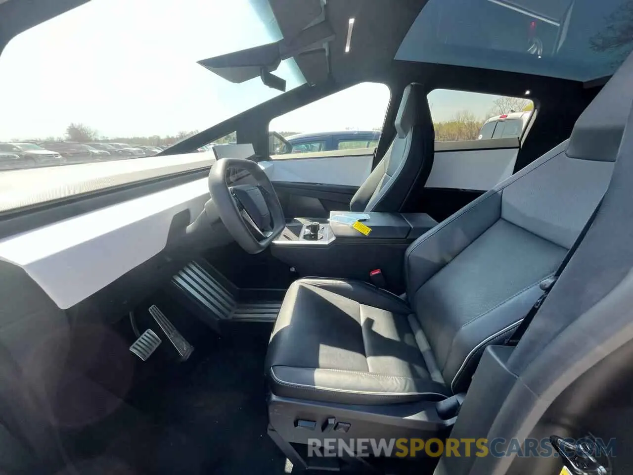 8 Photograph of a damaged car 7G2CEHED8RA017372 TESLA CYBERTRUCK 2024