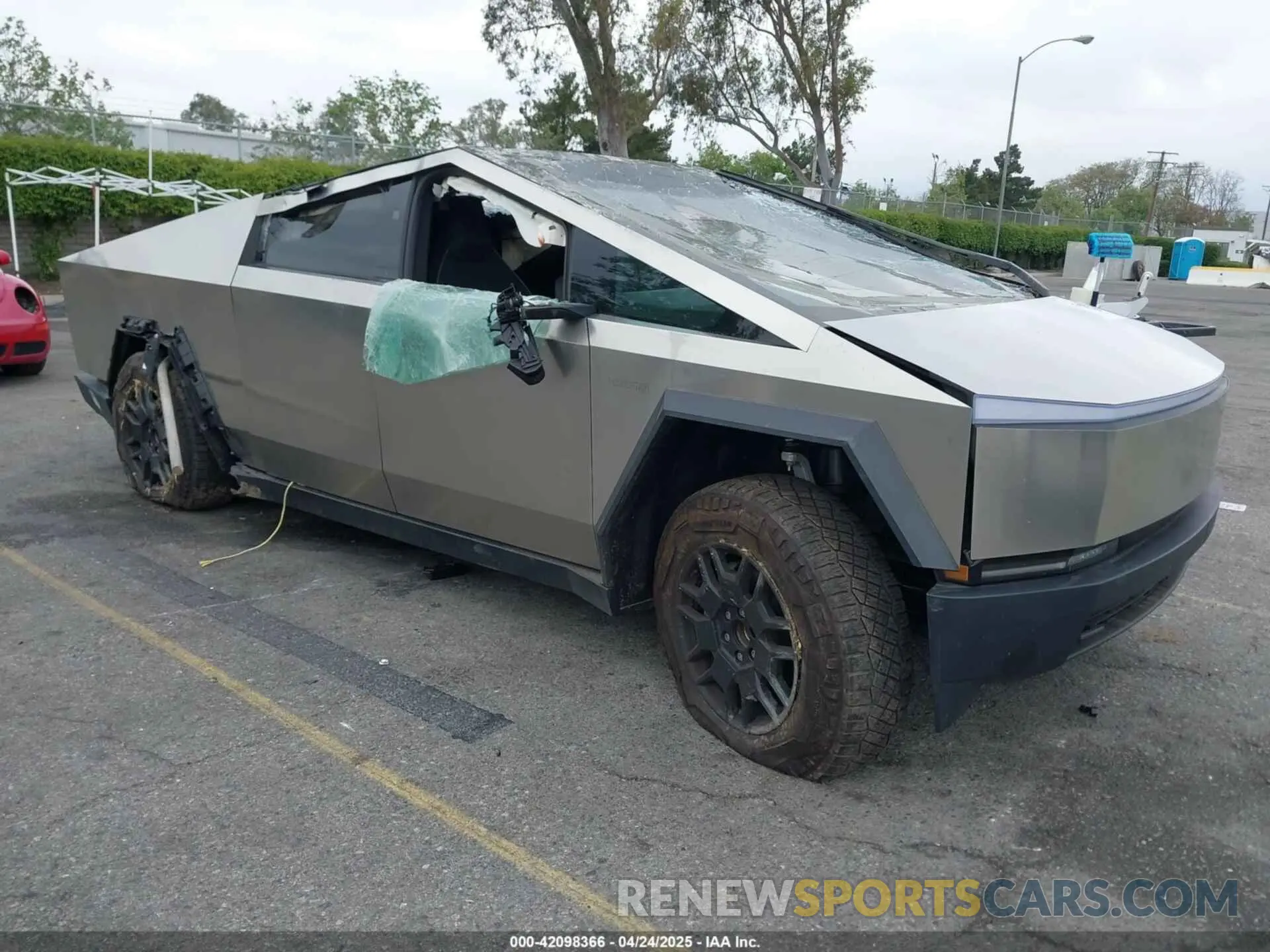 1 Photograph of a damaged car 7G2CEHED9RA017042 TESLA CYBERTRUCK 2024