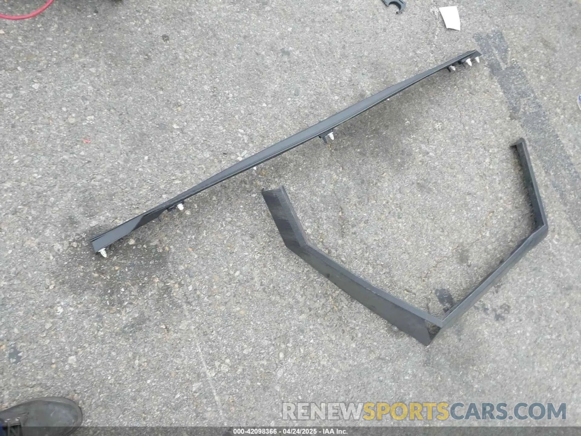 11 Photograph of a damaged car 7G2CEHED9RA017042 TESLA CYBERTRUCK 2024