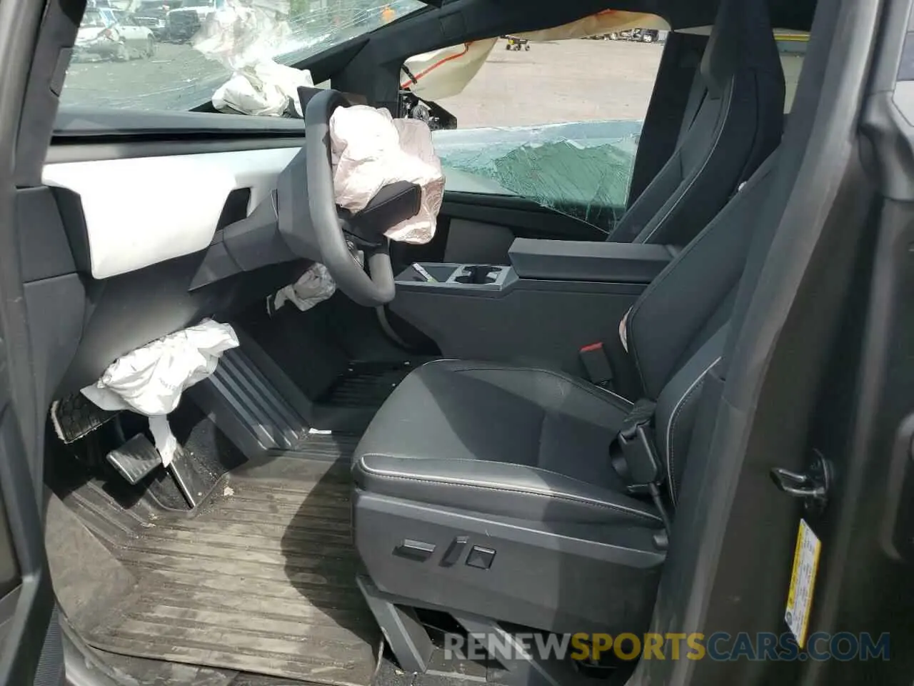 7 Photograph of a damaged car 7G2CEHEDXRA013484 TESLA CYBERTRUCK 2024
