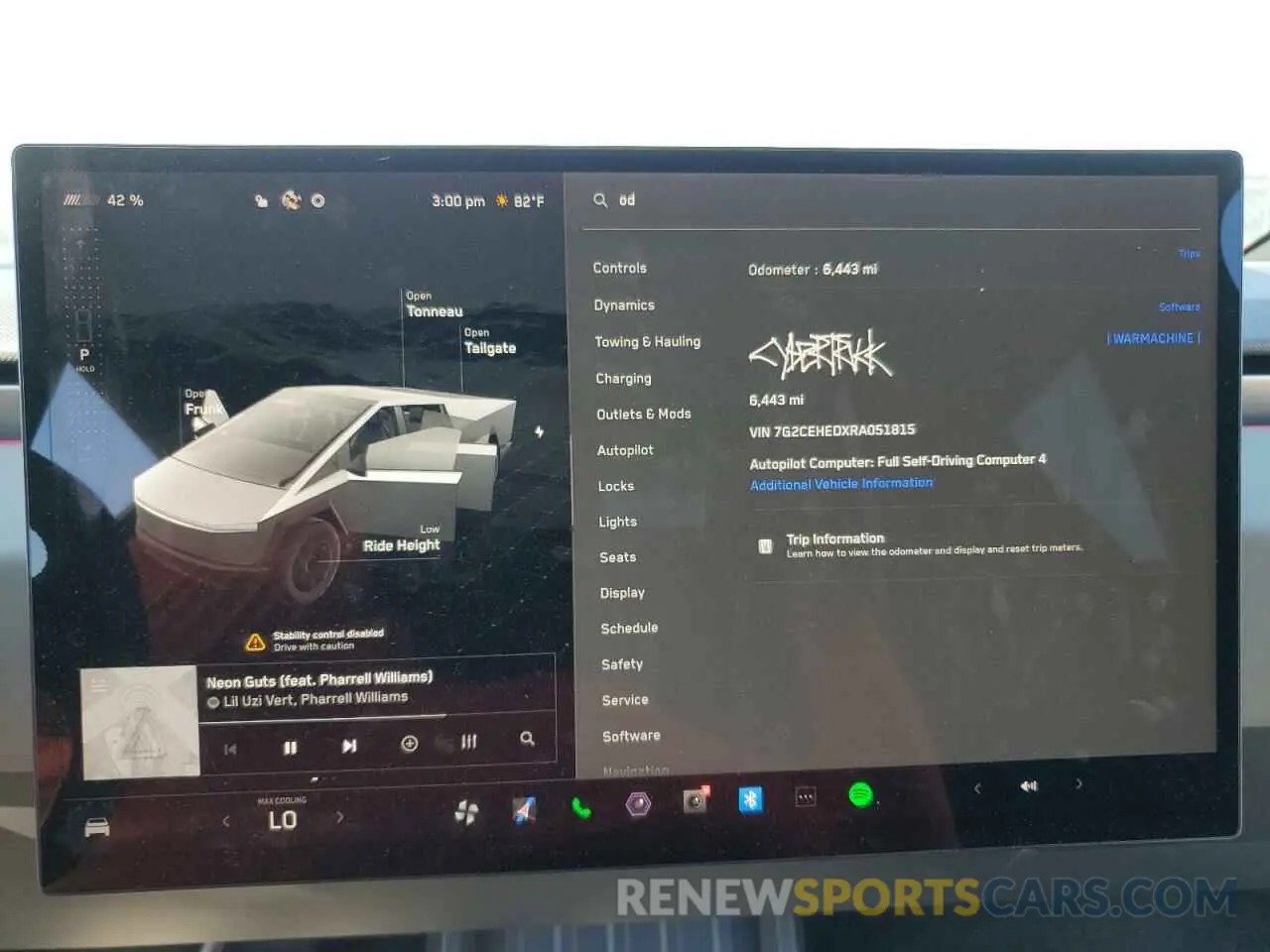 9 Photograph of a damaged car 7G2CEHEDXRA051815 TESLA CYBERTRUCK 2024