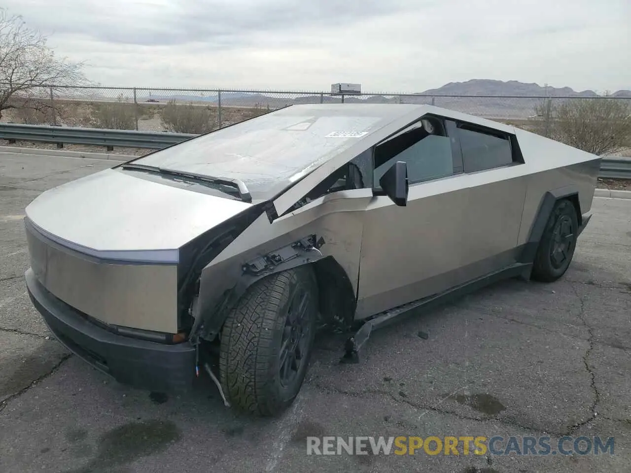 1 Photograph of a damaged car 7G2CEHEDXRA056495 TESLA CYBERTRUCK 2024