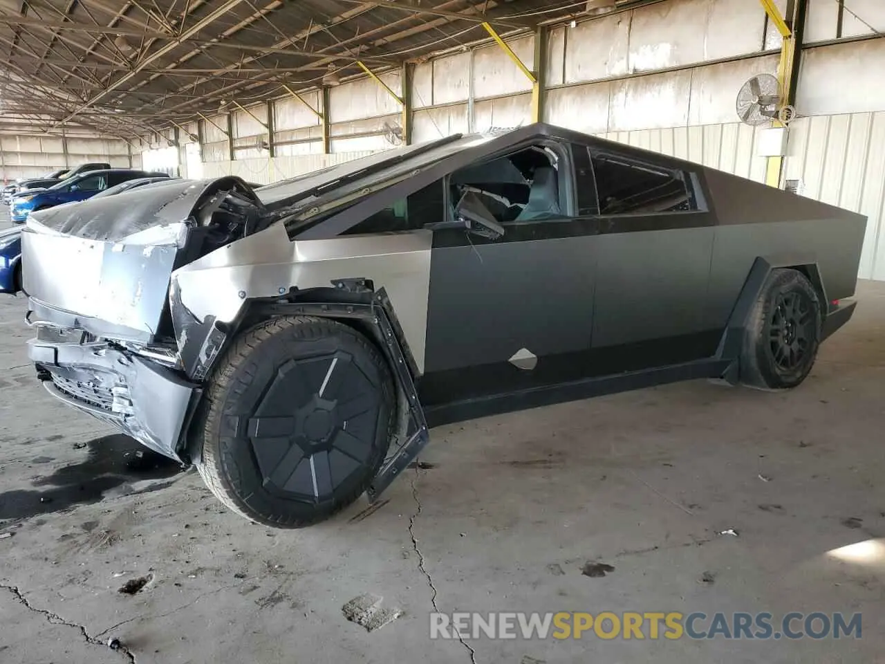 1 Photograph of a damaged car 7G2CEHEE2RA017084 TESLA CYBERTRUCK 2024