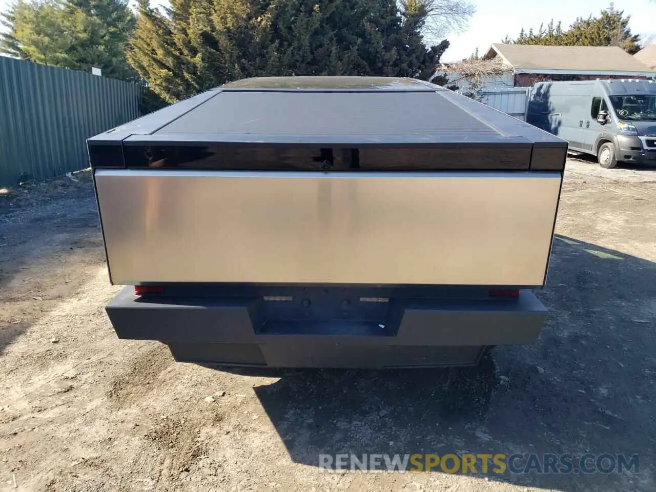 6 Photograph of a damaged car 7G2CEHEE3RA032211 TESLA CYBERTRUCK 2024