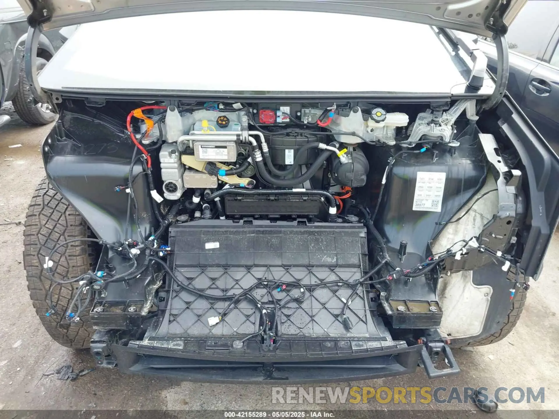10 Photograph of a damaged car 7G2CEHEE3RA041930 TESLA CYBERTRUCK 2024