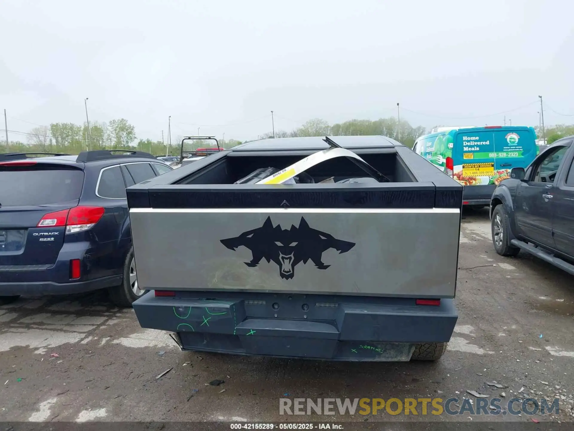 17 Photograph of a damaged car 7G2CEHEE3RA041930 TESLA CYBERTRUCK 2024