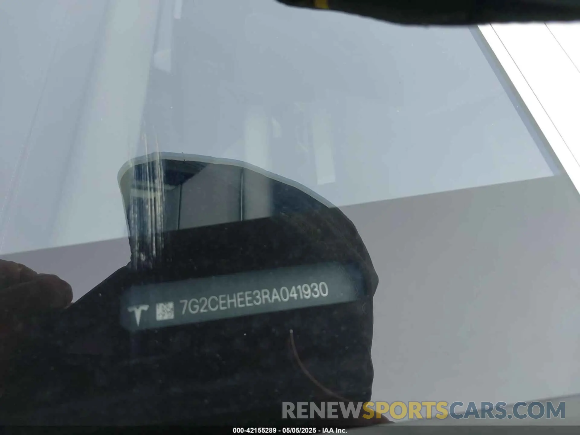 9 Photograph of a damaged car 7G2CEHEE3RA041930 TESLA CYBERTRUCK 2024