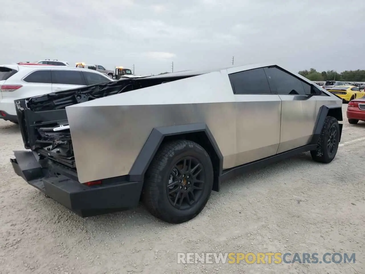 3 Photograph of a damaged car 7G2CEHEE4RA032024 TESLA CYBERTRUCK 2024