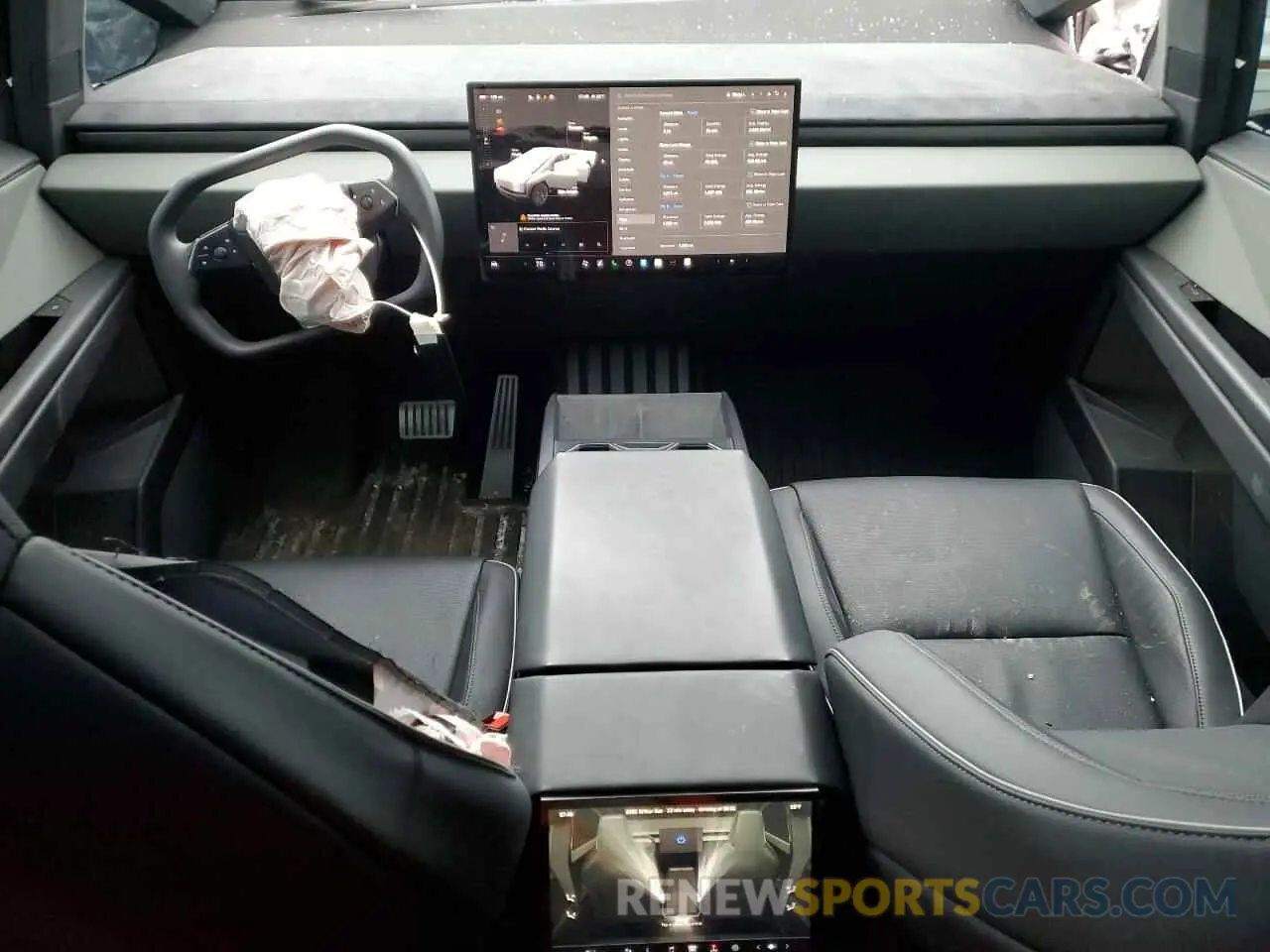 8 Photograph of a damaged car 7G2CEHEE6RA036074 TESLA CYBERTRUCK 2024