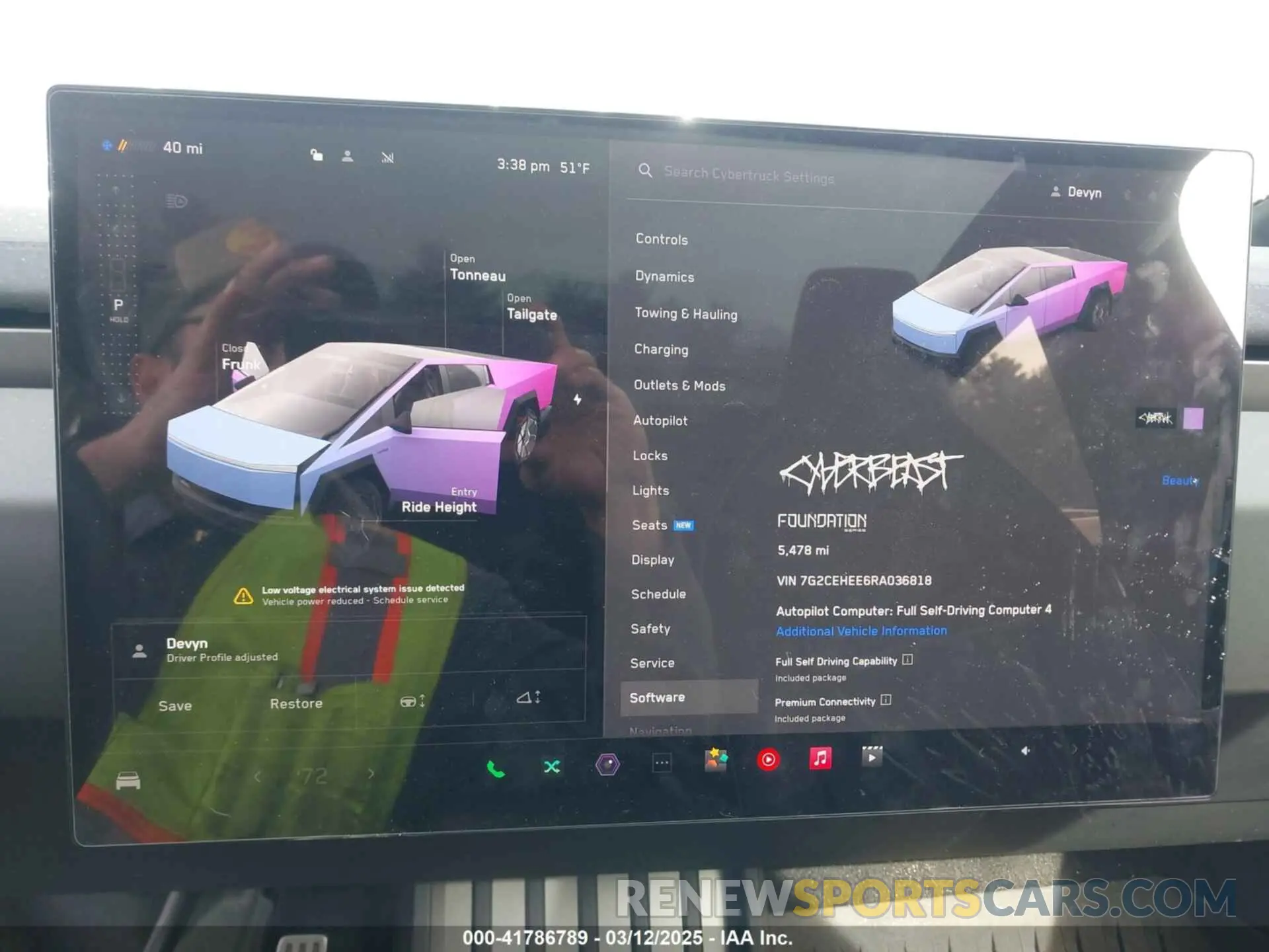 16 Photograph of a damaged car 7G2CEHEE6RA036818 TESLA CYBERTRUCK 2024
