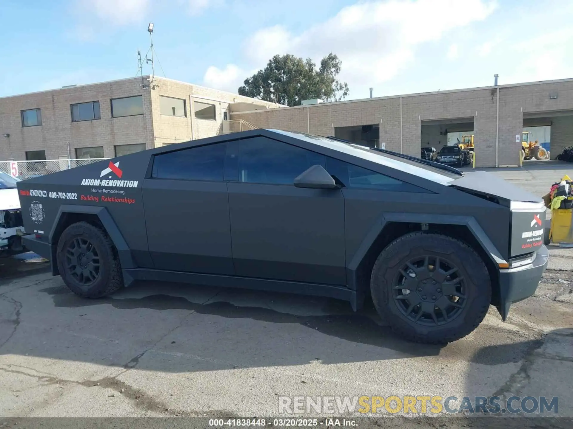 14 Photograph of a damaged car 7G2CEHEE9RA027756 TESLA CYBERTRUCK 2024