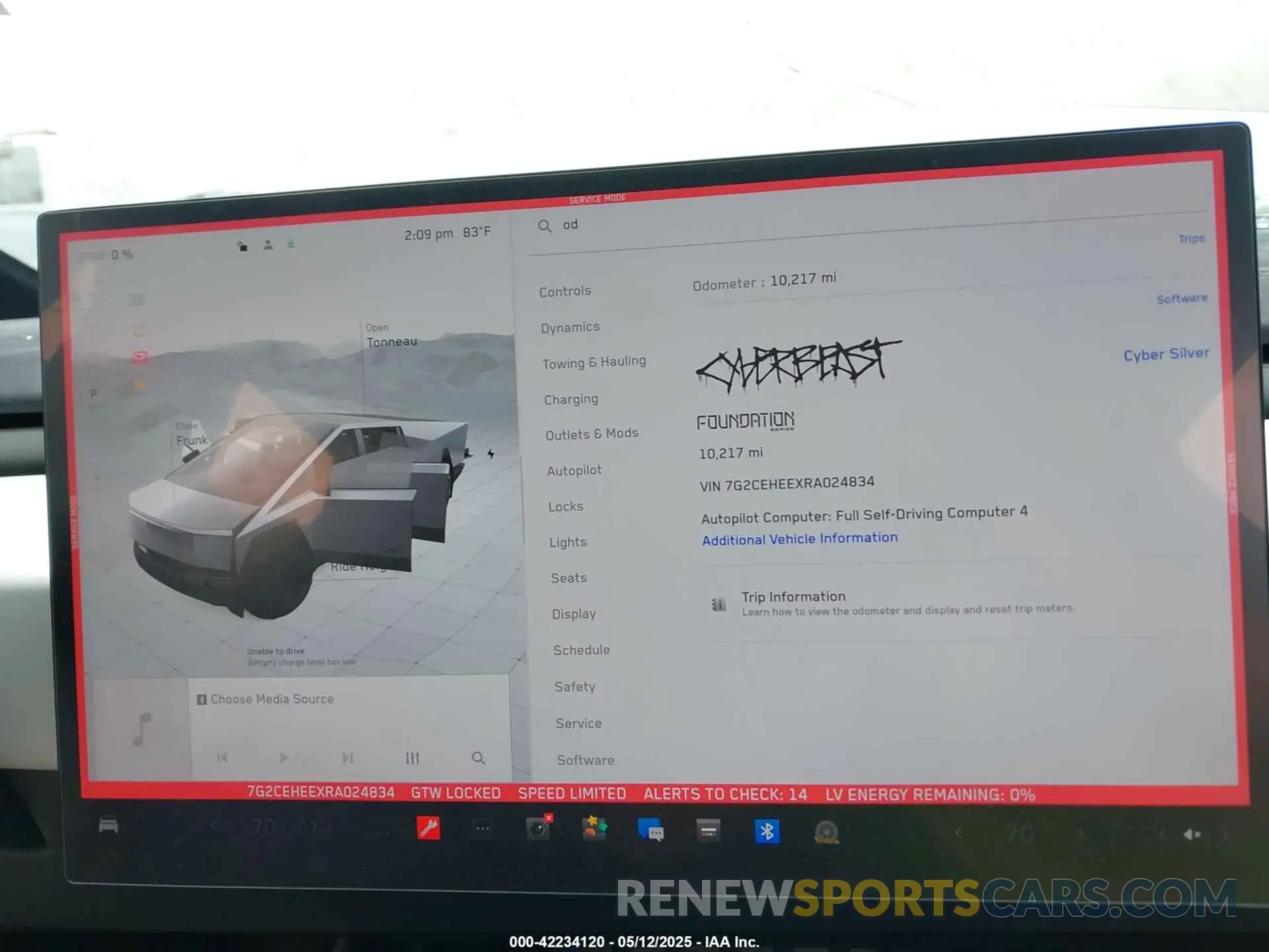 17 Photograph of a damaged car 7G2CEHEEXRA024834 TESLA CYBERTRUCK 2024