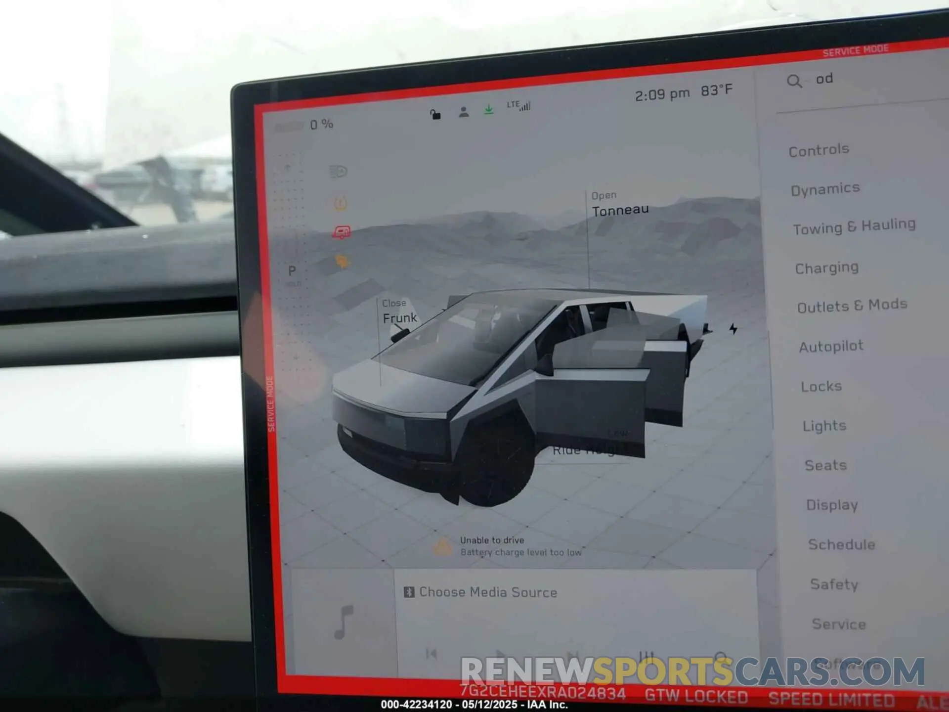 7 Photograph of a damaged car 7G2CEHEEXRA024834 TESLA CYBERTRUCK 2024