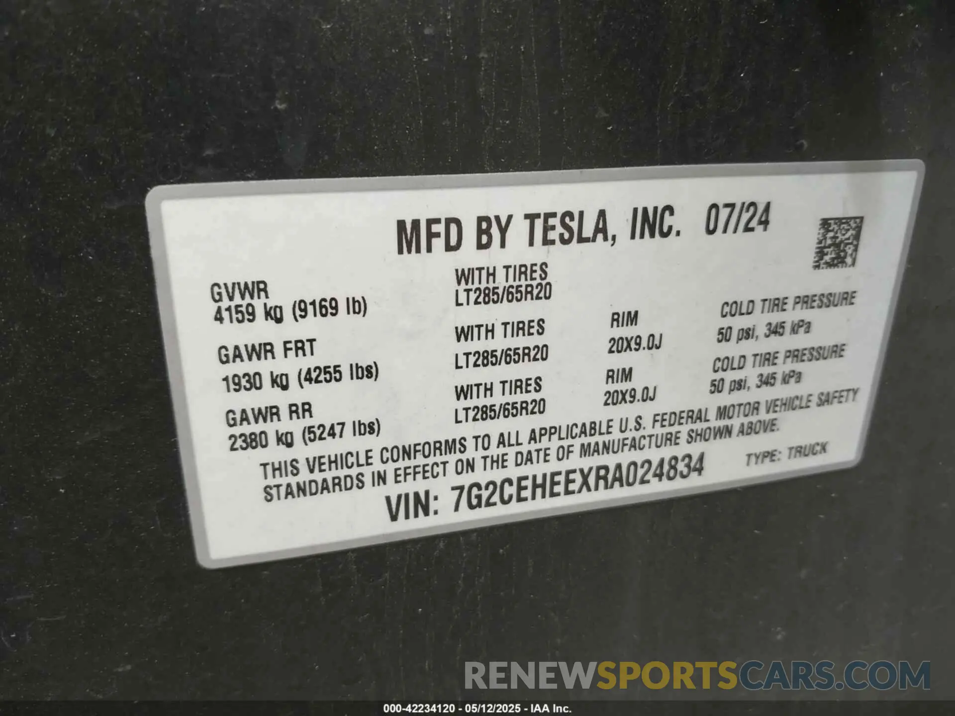 9 Photograph of a damaged car 7G2CEHEEXRA024834 TESLA CYBERTRUCK 2024