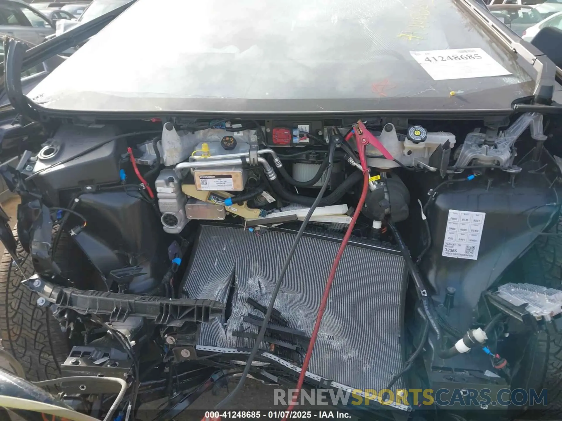 10 Photograph of a damaged car 7G2CEHEEXRA034683 TESLA CYBERTRUCK 2024