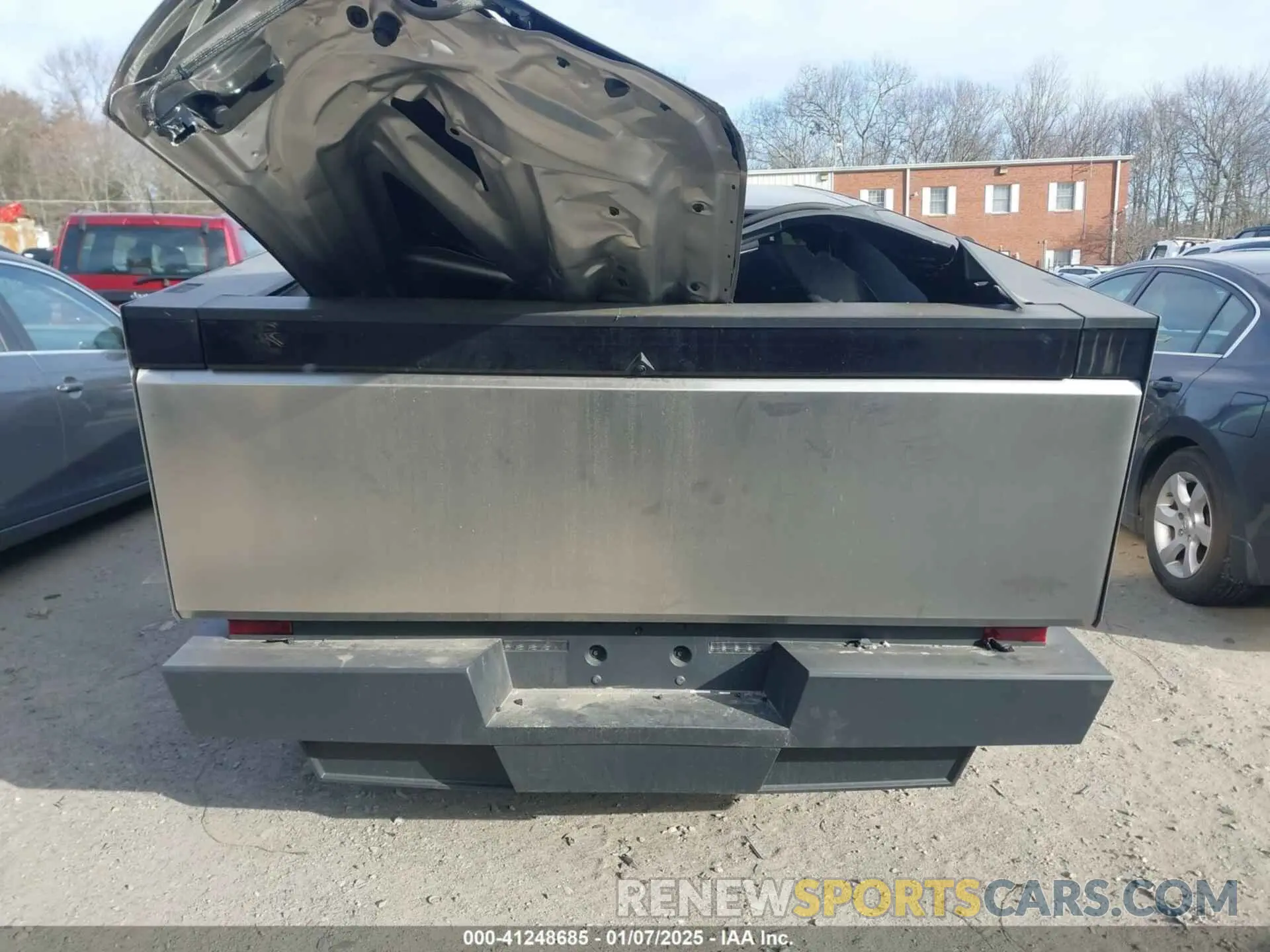 15 Photograph of a damaged car 7G2CEHEEXRA034683 TESLA CYBERTRUCK 2024