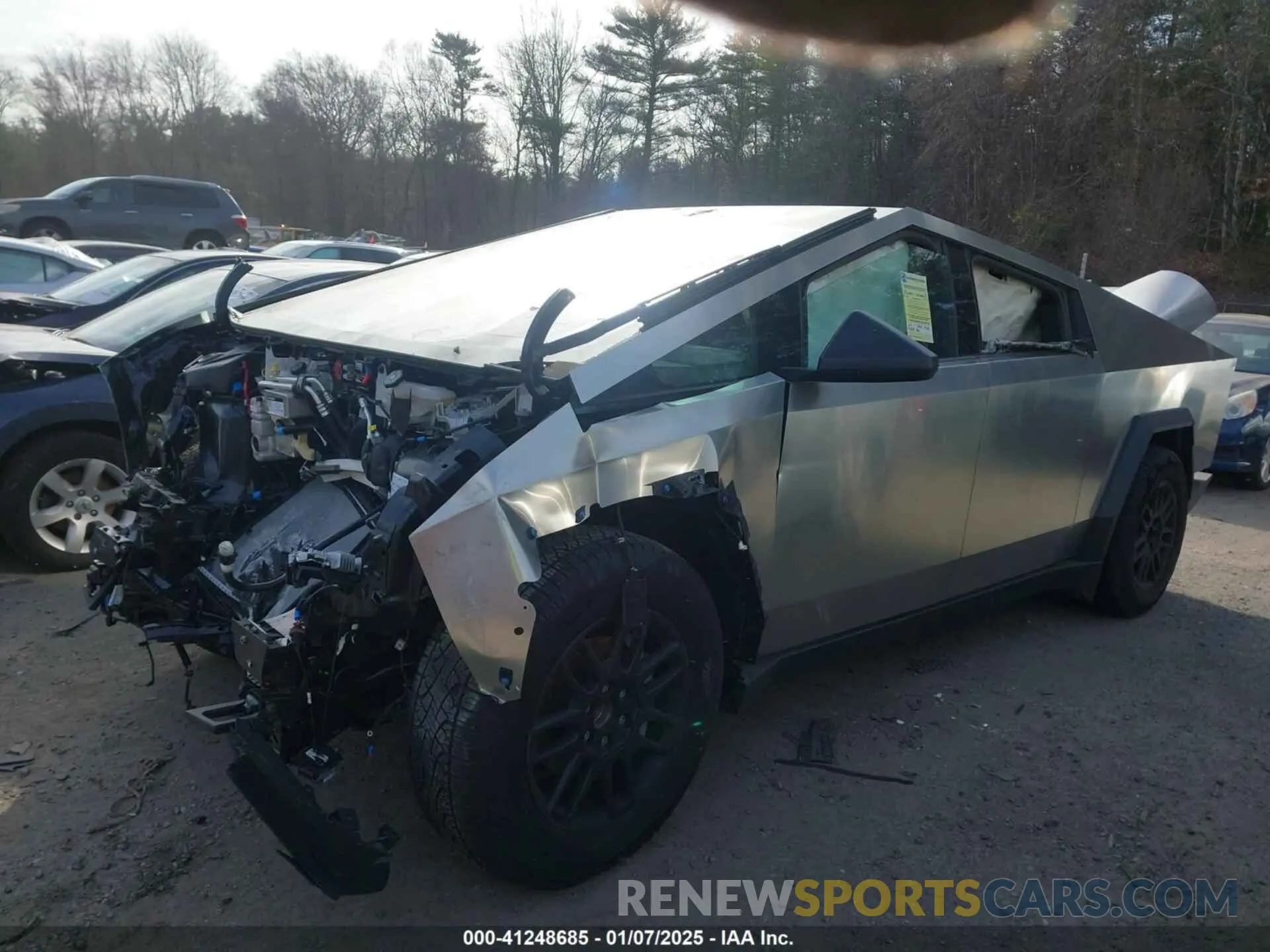 2 Photograph of a damaged car 7G2CEHEEXRA034683 TESLA CYBERTRUCK 2024