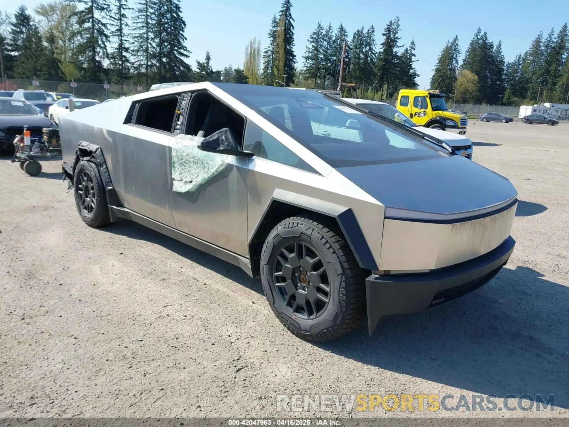 1 Photograph of a damaged car 7G2CEHEEXRA038555 TESLA CYBERTRUCK 2024